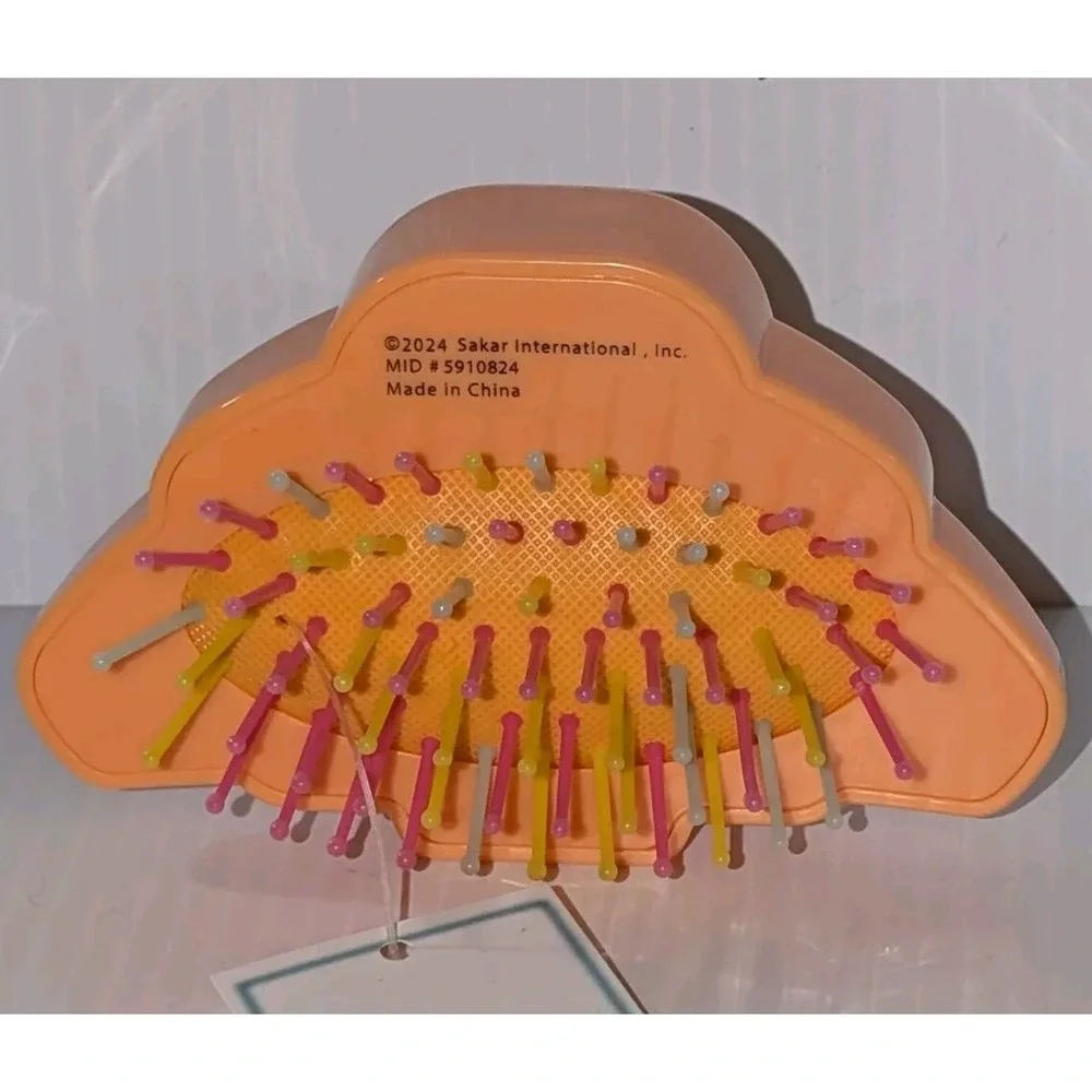New Croissant-Shaped Hair Brush with Sprinkles - Fun & Unique Detangling Tool